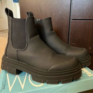 TendenZ Chunky Slip-On Boots